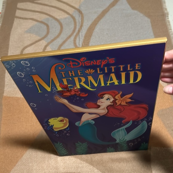 Disney’s The Little Mermaid w Sebastian & Flounder 17x11 mounted wall hanging - Picture 4 of 13